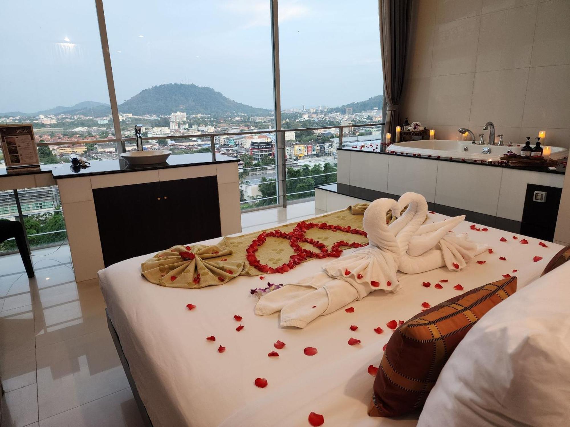 Hilltop Wellness Resort Кату Экстерьер фото